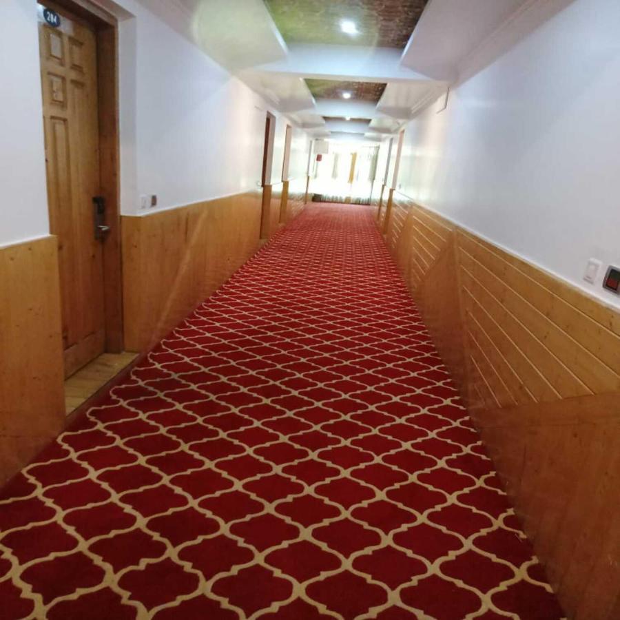 Hotel Sheen ศรีนาการ์ ภายนอก รูปภาพ