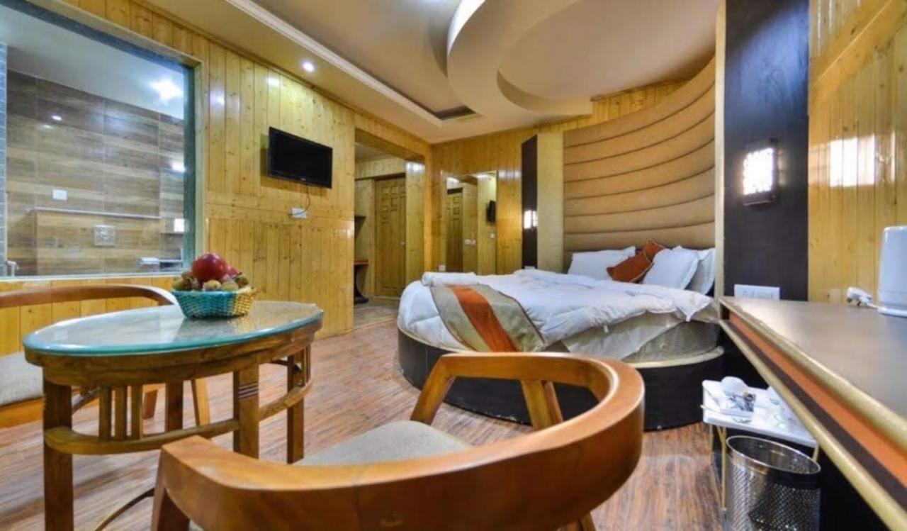 Hotel Sheen ศรีนาการ์ ภายนอก รูปภาพ
