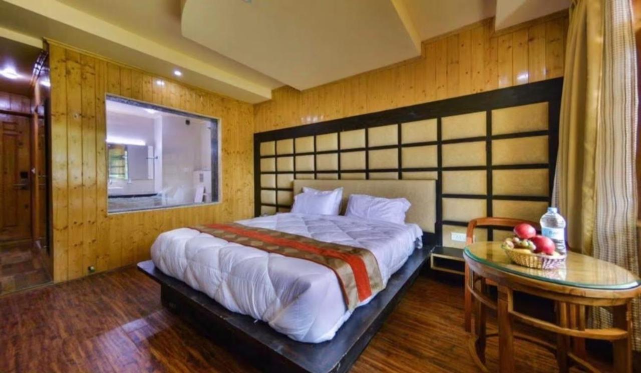 Hotel Sheen ศรีนาการ์ ภายนอก รูปภาพ